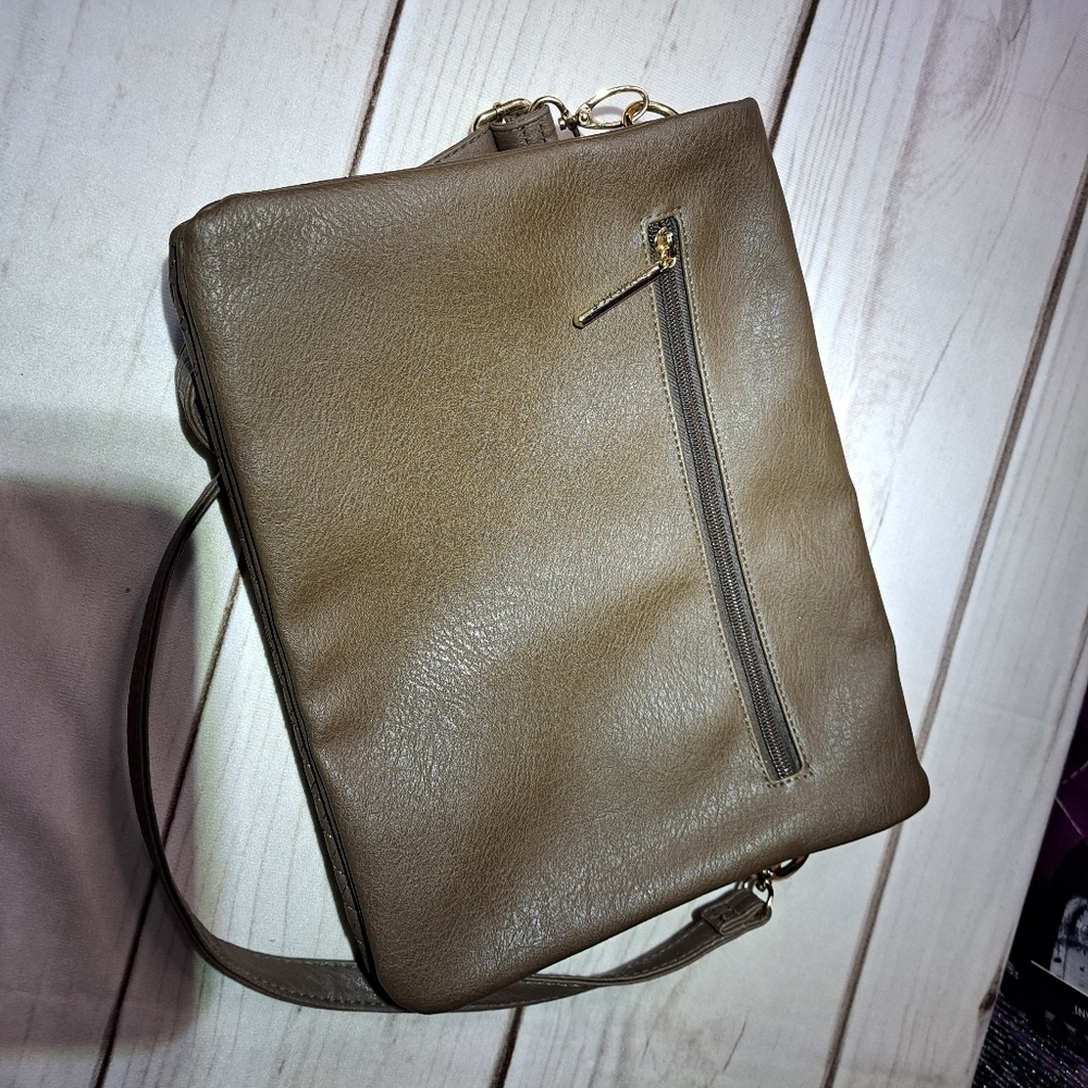 Rampage Fold Over Adjustable Crossbody Bag With Detachable Quilted Look Pouch - Picture 11 of 16